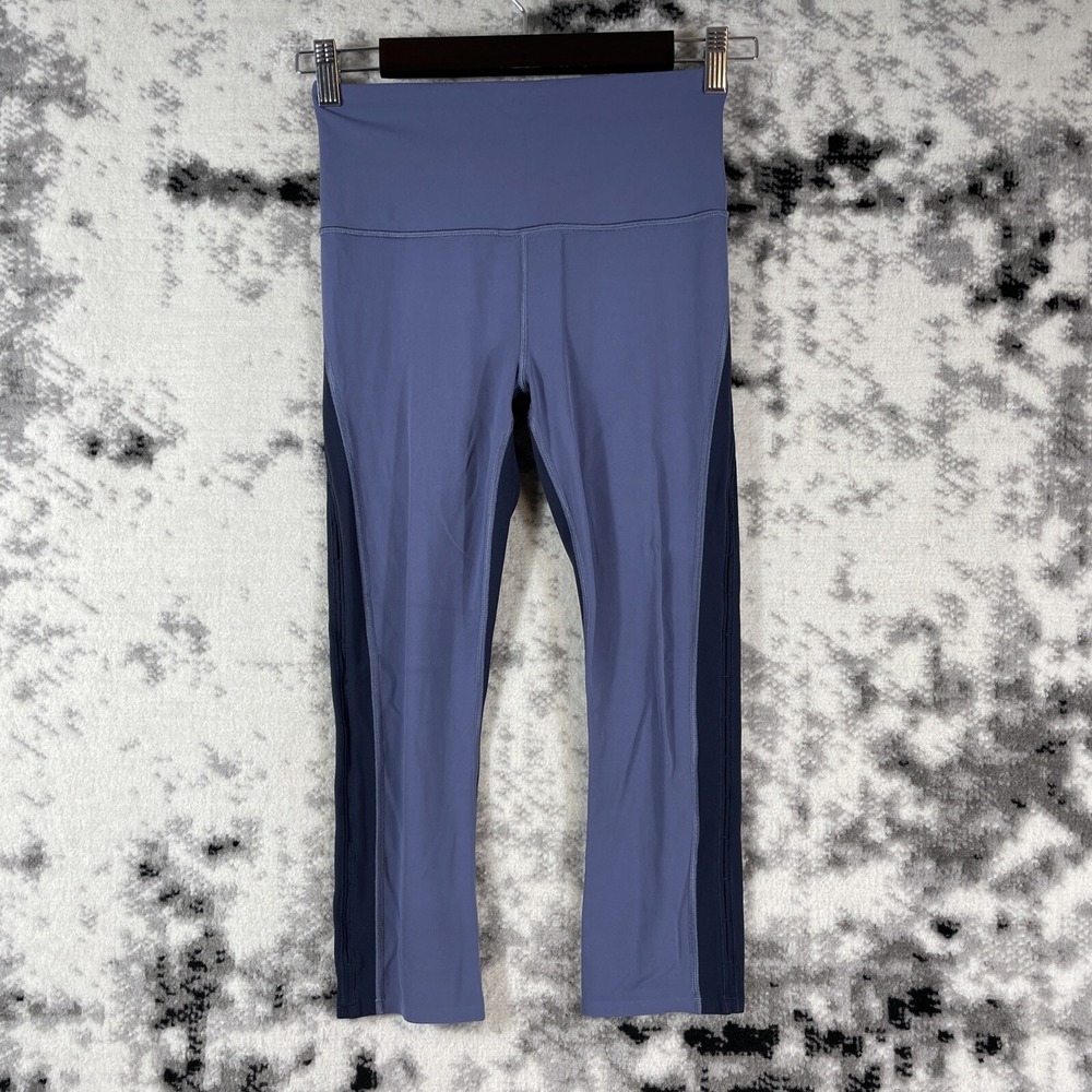 Athleta Horizon Scallop‎ Capri Leggings Womens Size Extra Small Colorblock Gym
